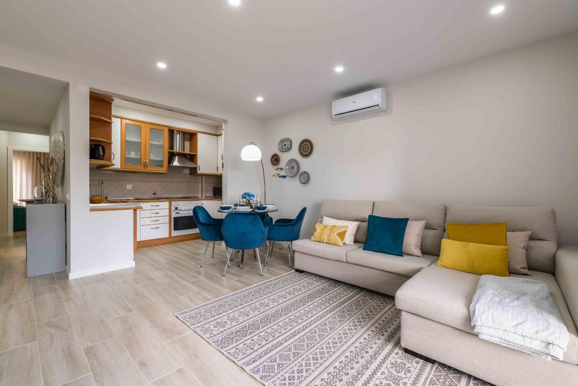 Casa Santa Maria - Sea View - 500M From The Beach - Wifi アルブフェイラ エクステリア 写真